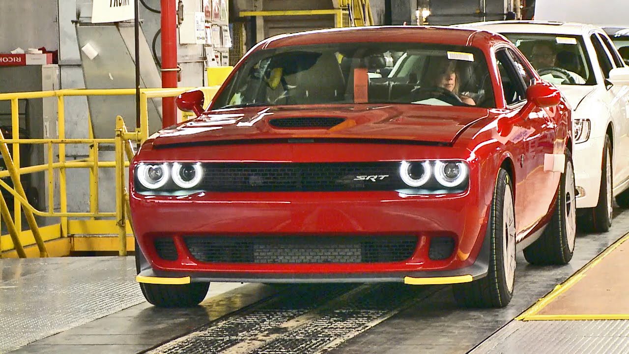 Dodge Charger and Challenger SRT HELLCAT