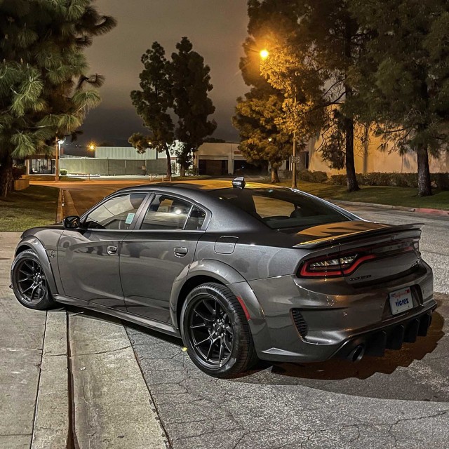 purple-dodge-charger-redeye-demon-style-widebody-matte-black-wheel-vzn102593-pe-7-1500x1500